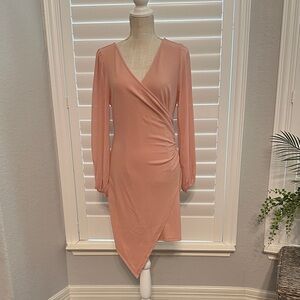 NWT Zesica Women’s Wrap V-Neck Bodycon Dress, Size M.